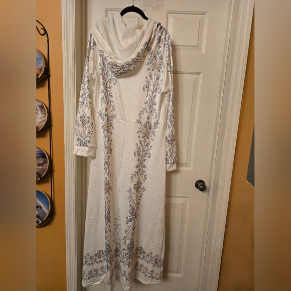 Boho Floral Embroidered Hooded Maxi Dress Cream Blue Long Sleeve Size 4xl NWOT - Picture 4 of 6